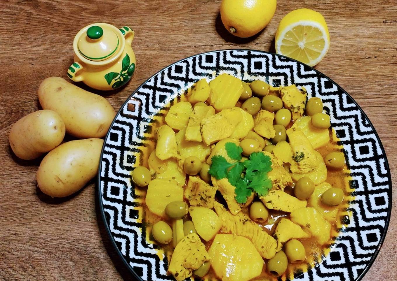 Tajine poulet olives pommes de terres et citron