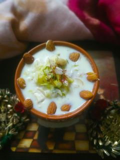 રજવાડી દૂધ પૌંઆ (Rajwadi Doodh Poha Recipe In Gujarati) રેસીપી મુખ્ય ફોટો