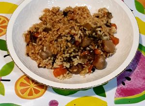 Una foto de Arroz blanco con verdura al miso rojo
