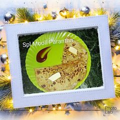 A picture of Mooli ke parathe.
