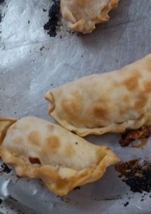 Una foto de Empanadas de jamón, queso y papa