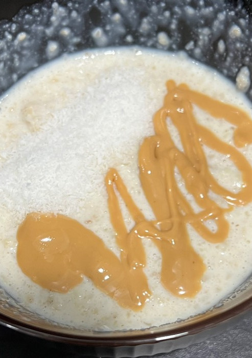 Una foto de Porridge de Avena y Manzana en TM5 (BLW)