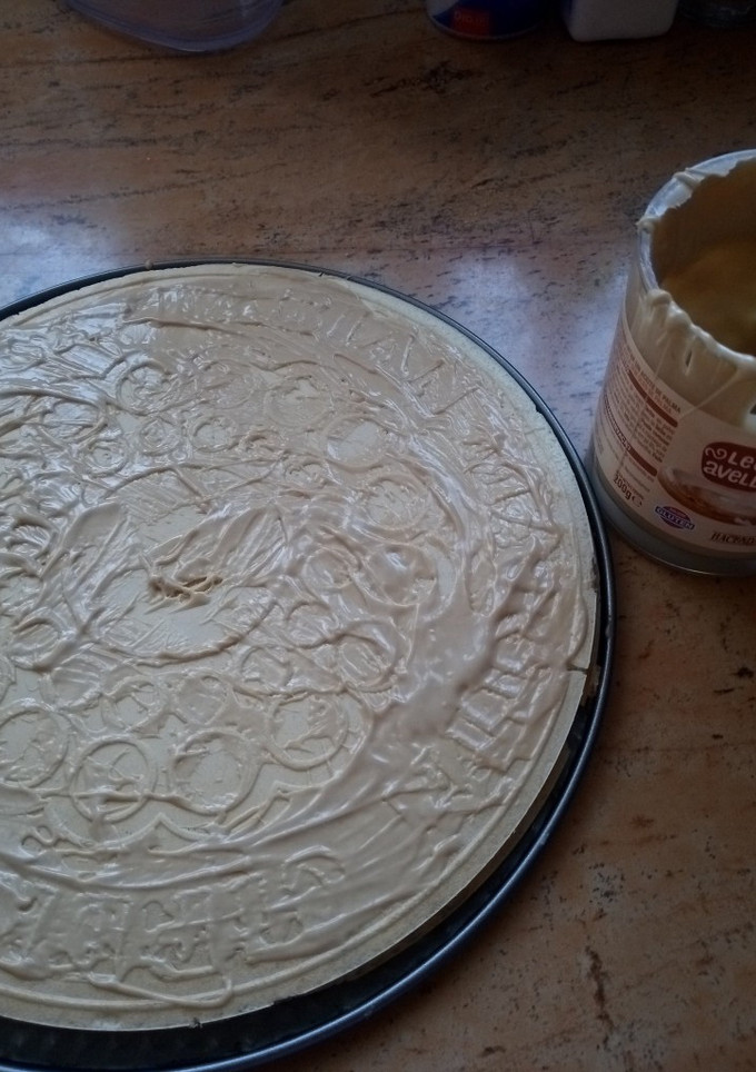Una foto de Tarta de Huesitos, Nutella y Kinder Bueno