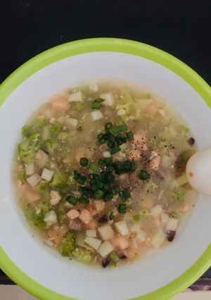 Hình của món Soup cá hồi rau củ - ăn dặm (phù hợp với bé ăn thô tốt).