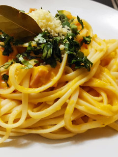 Una foto de "Cualquier pasta" con zapallo y jamón