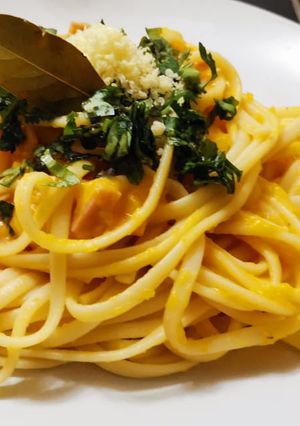 Una foto de "Cualquier pasta" con zapallo y jamón