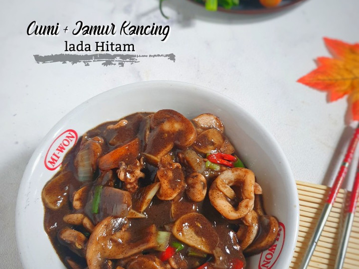 Bagaimana Membuat Cumi + Jamur Kancing Lada hitam yang Lezat Sekali