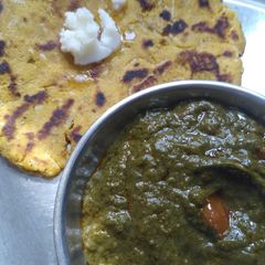 A picture of Makki ki roti.