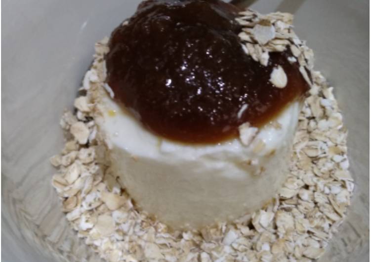 Yogurt con mermelada de cerveza