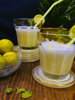 ফ্রসটেড লেমোনেড (Frosted lemonade recipe in Bengali) রেসিপির প্রধান ছবি
