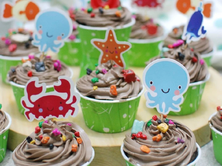 Cara Mudah Membuat Resep  Cup Cake Coklat Ultah yang Enak, Enak Banget