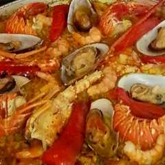 Una foto de Paella de Mariscos