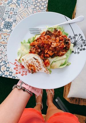 Una foto de Pasta de calabacín con boloñesa de pavo y berenjena