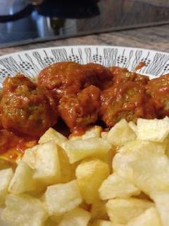 Una foto de Albóndigas en salsa de tomate