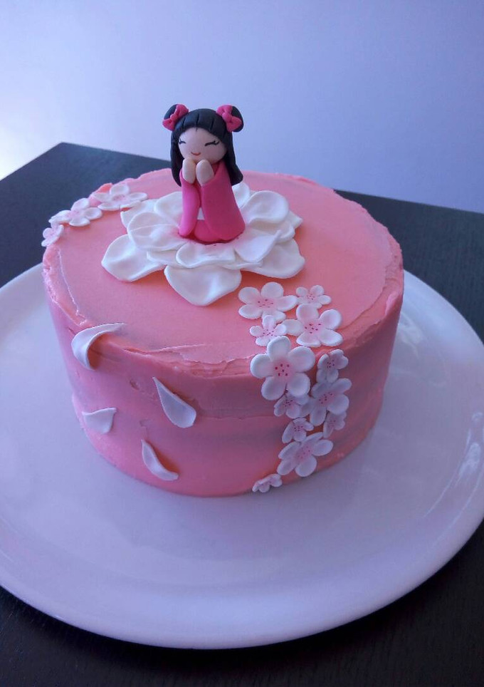 Una foto de Tarta muñeca japonesa