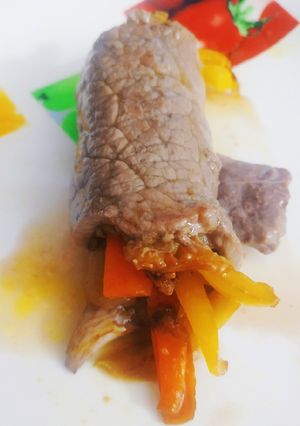 Una foto de Rollito de ternera con verduras