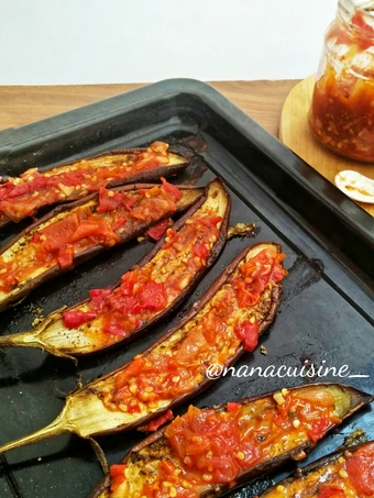 Langkah Mudah untuk Menyiapkan Resep Terong panggang sambal tomat jsr yang Bisa Manjain Lidah Anti Ribet, Mantap Sekali