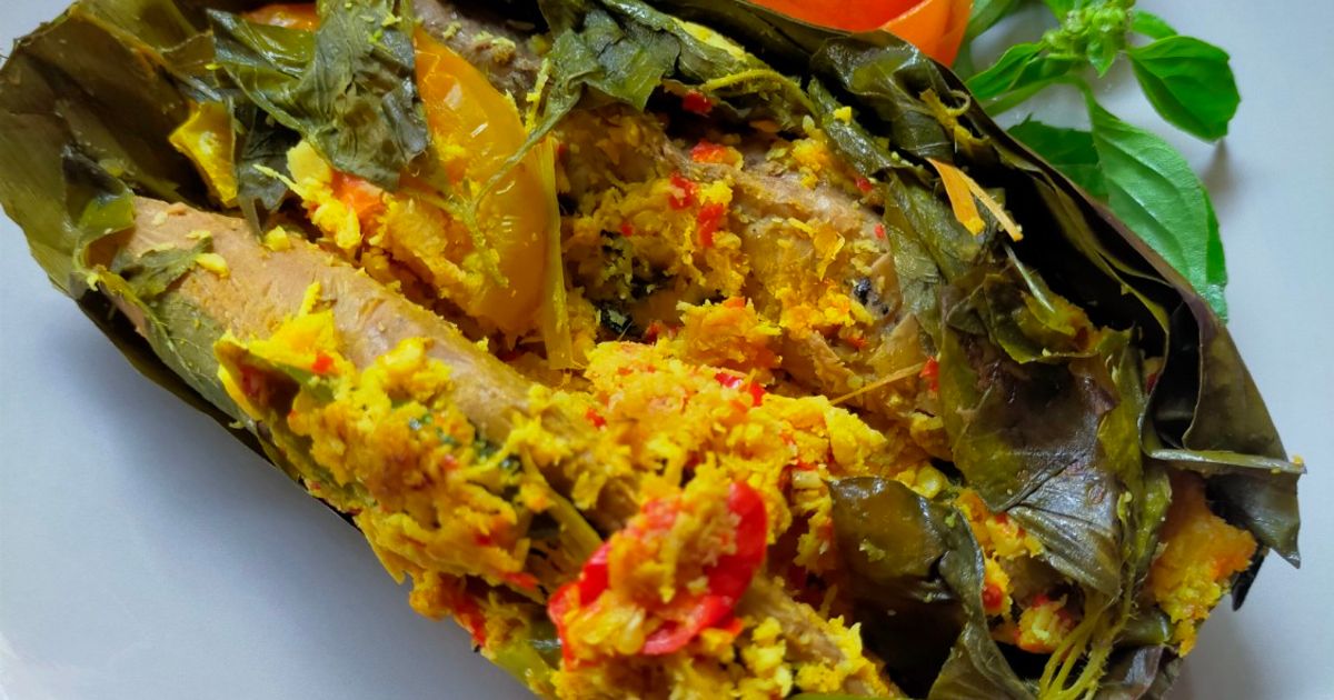 Pepes Ikan Tongkol Bumbu Kelapa