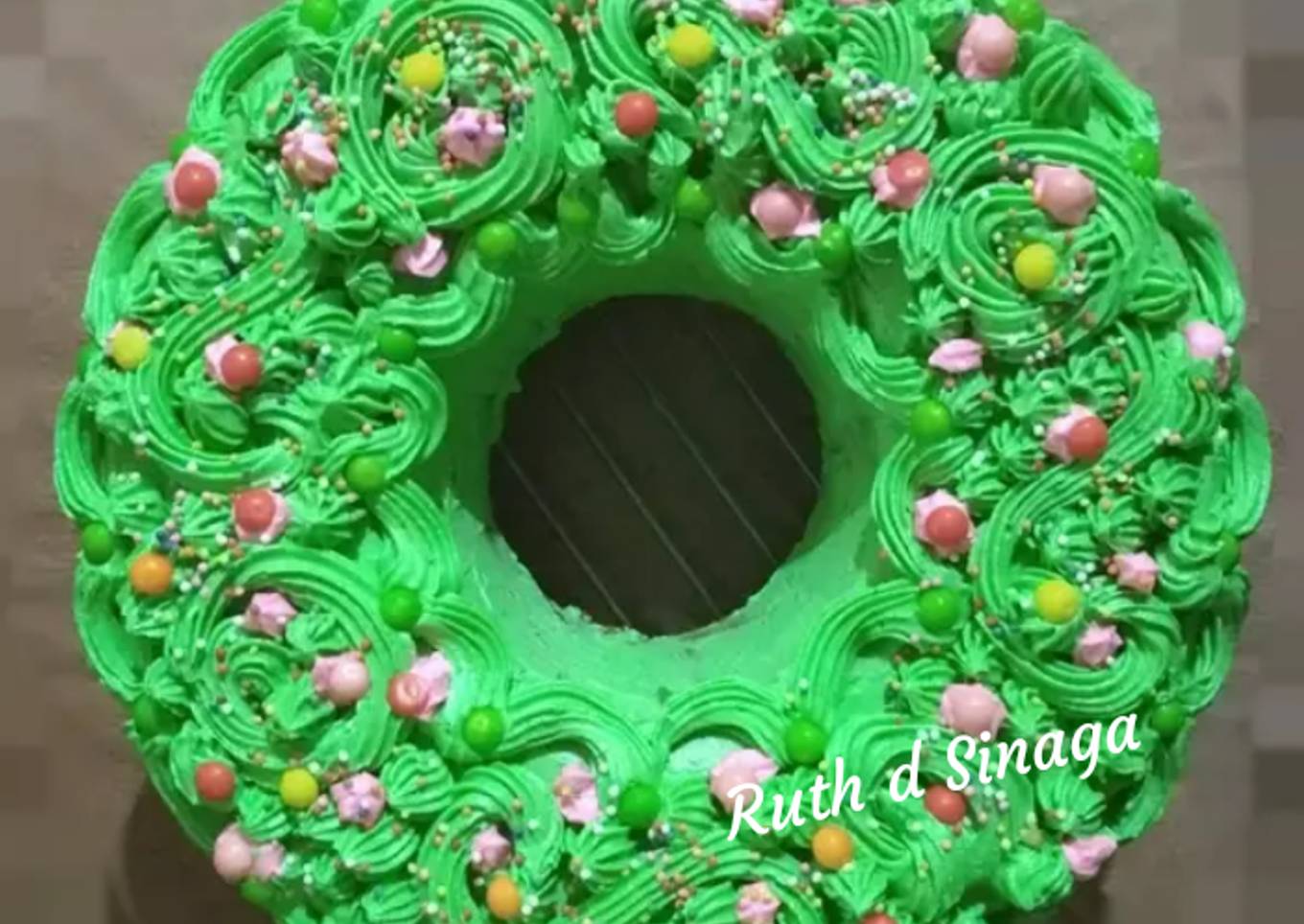 Christmas wreath cake (panggang teflon n buttercream simpel 😉)