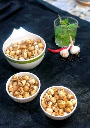 पेरी पेरी मखाना (peri peri makhana recipe in Hindi) रेसिपी मुख्य फोटो