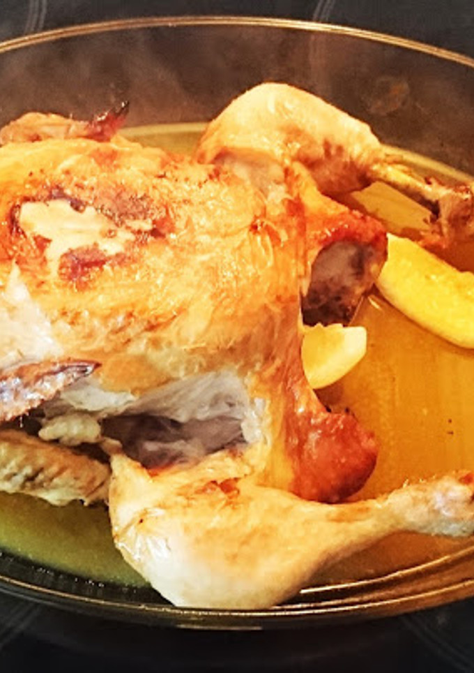 Una foto de Pollo al horno con limón