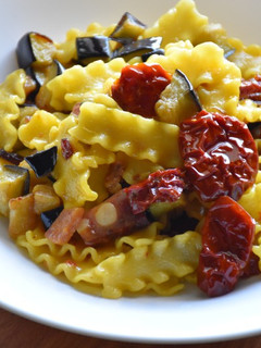 Foto di Lasagnette allo zafferano con pomodori secchi