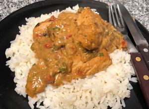 Una foto de Arroz con pollo a la mostaza y verdeo