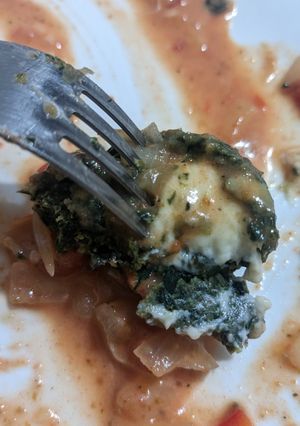 Una foto de Ñoquis rellenos de acelga y ajo