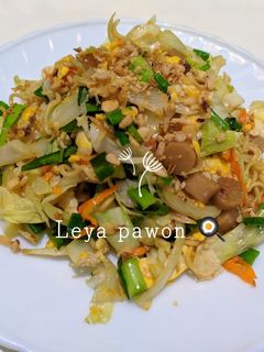 Foto resep Mie goreng instan daun jeruk