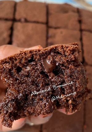A picture of Almond Brownie.