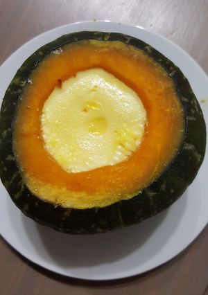 Hình của món Bí đỏ lòng bánh flan cốt dừa.