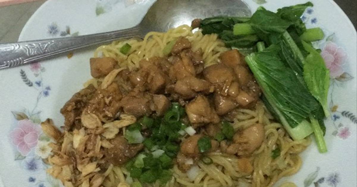 Resep Mie Ayam  no msg praktis oleh LisKitchenStory Cookpad