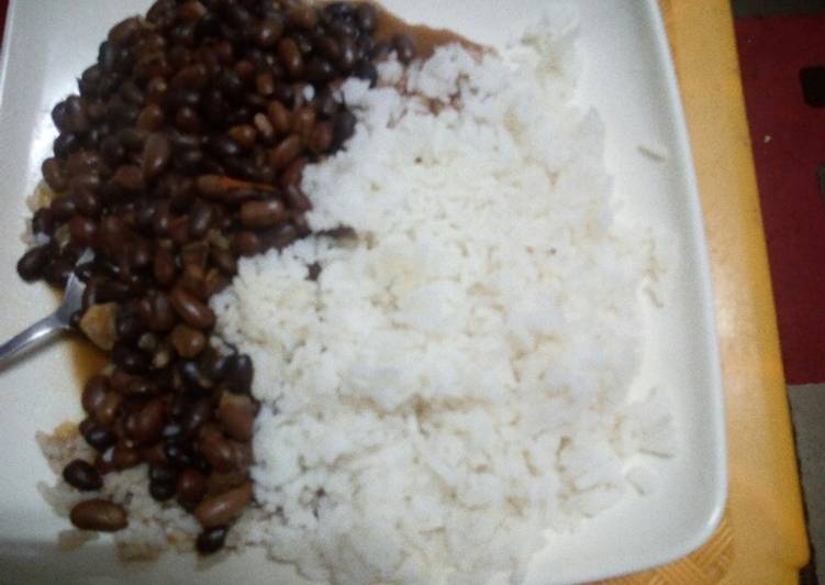 Recipe of Super Quick Homemade Stewed Bean served with Boiled Rice