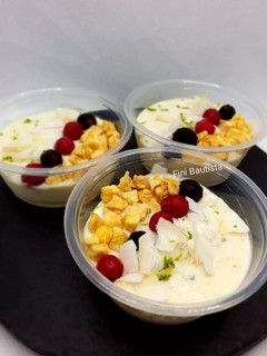 Foto principal de Smoothie bowl de piña plátano y leche de coco