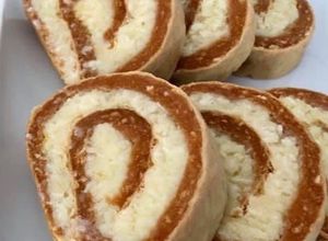 O poză a rețetei Ruladă cu biscuiți și nucă de cocos 😋😊.
