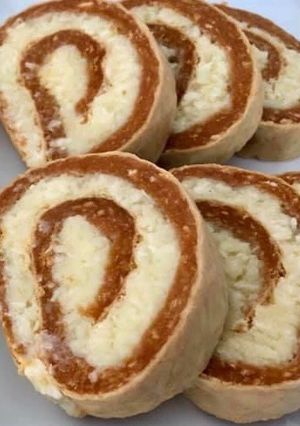 O poză a rețetei Ruladă cu biscuiți și nucă de cocos 😋😊.