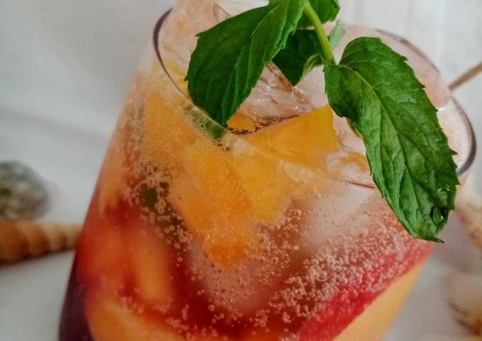 Tackle Cut consultant Cocktail din fructe super aromat 🍹🍹, rețetă de Laura Maria - Rețete  Cookpad