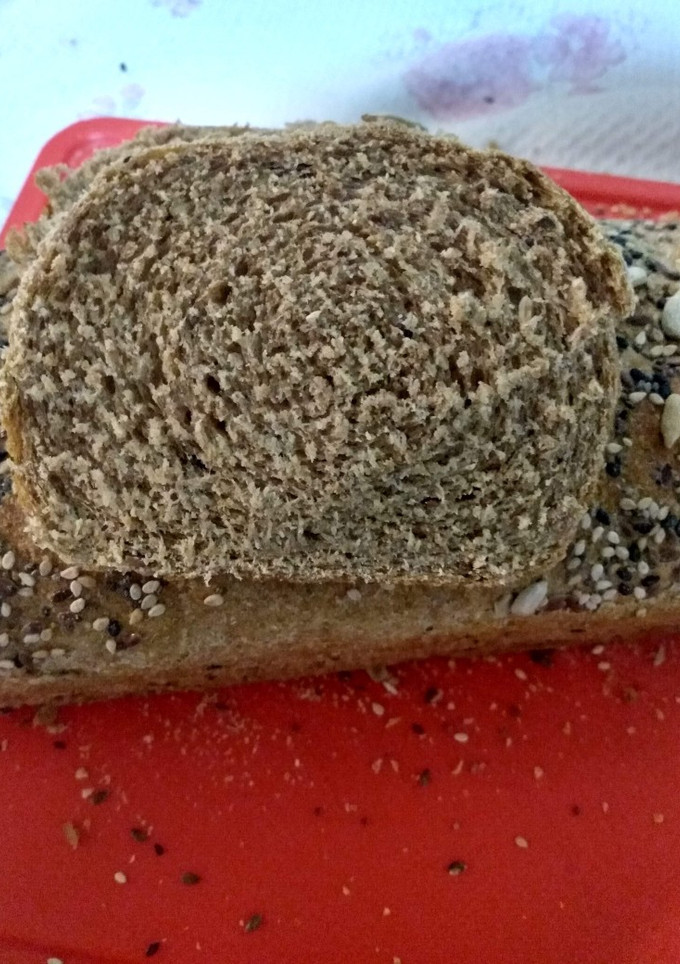 Una foto de Pan integral con mix de semillas