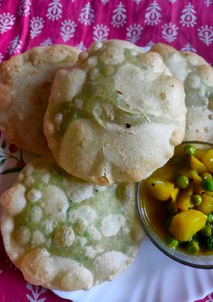 মটরশুঁটির কচুরি (Motorshutir Kochuri recipe in Bengali) রেসিপির প্রধান ছবি
