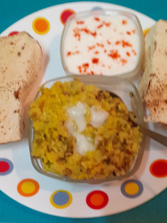 ખિચડી (Khichdi Recipe In Gujarati) રેસીપી મુખ્ય ફોટો