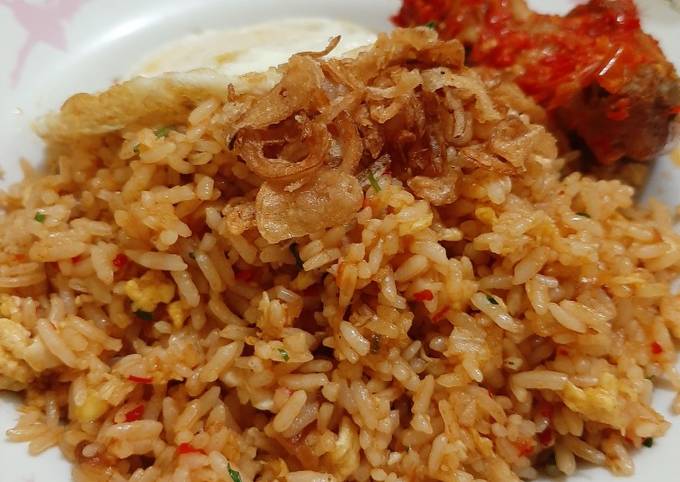 Resep Nasi Goreng Tomat oleh Milkha Meals - Cookpad