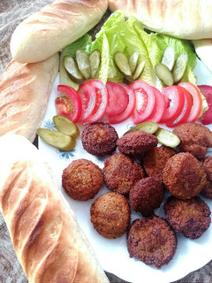 عکسی از دستور فلافل آبادانی👌🌭🌶🍅