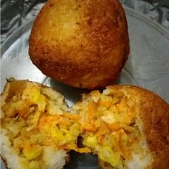 A picture of Veg stuffed rolls.
