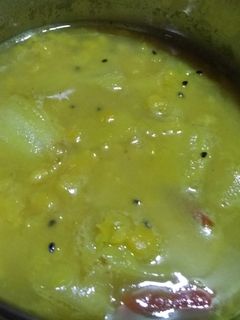 মূলো দিয়ে মটর ডাল রেসিপির প্রধান ছবি