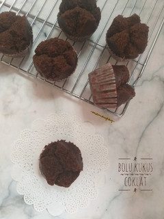 Foto resep Bolu Kukus Coklat (Eggless, No mixer)