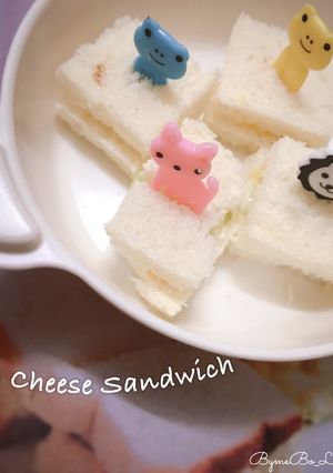 Hình của món Sandwich phô mai trứng cho bé.