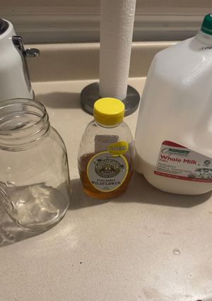 A picture of Honey milk.