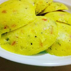 A picture of Veg rava Idli.