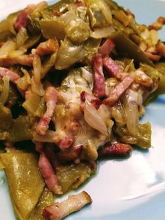 Una foto de Judías verdes salteadas con bacon y queso