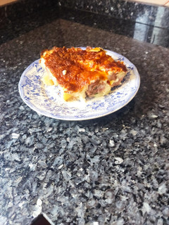 Una foto de Tarta de albóndigas de carne y patatas